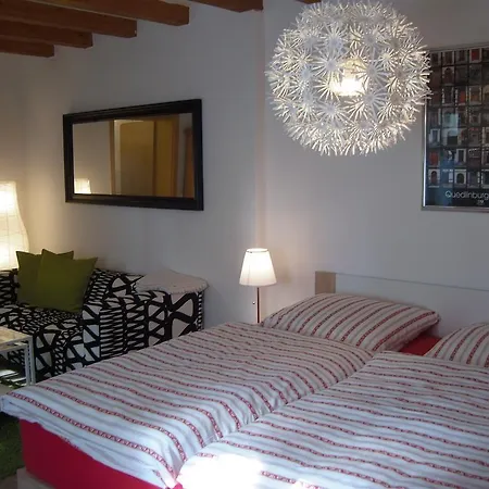 Ferienwohnungen Zur Kaiserstrasse Quedlinburg Kamer foto